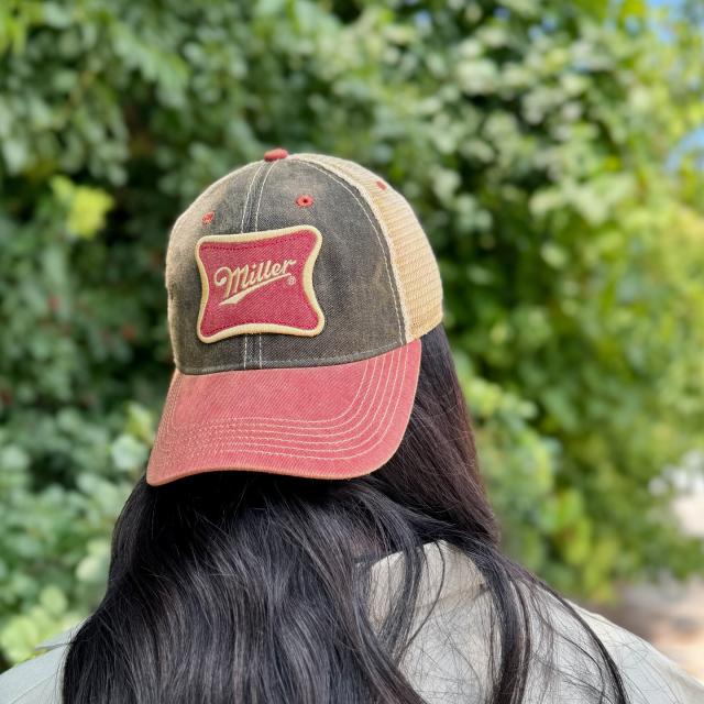 Rep your favorite brand all day long! 

We’ve got some favorite Miller Valley looks online or stop on by our gift shop here in Milwaukee for even more! 

#millerbrewery #molsoncoors #milwaukee #beerlover